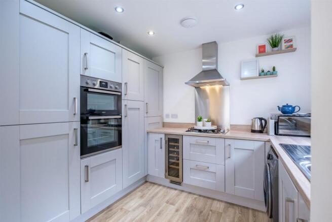 017-2_Hunterfield_Place_Carluke_ML84GY.jpg