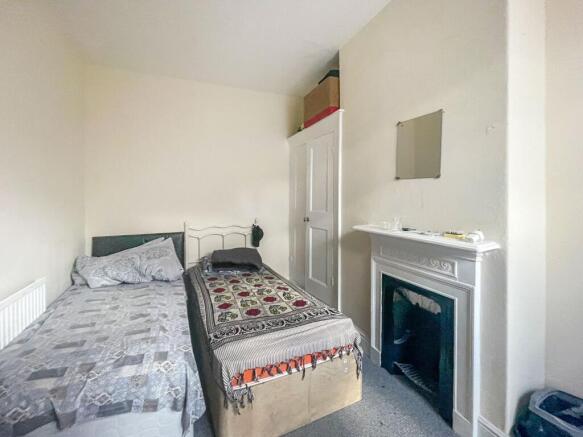 3 bed Terraced for sale Image 5