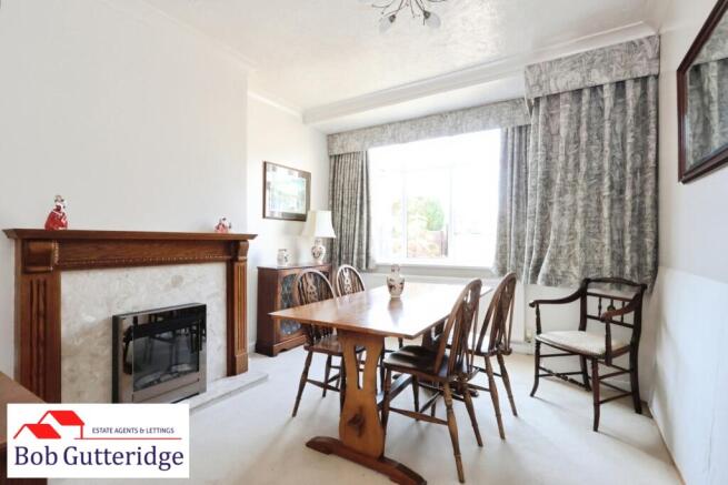 BAY FRONTED DINING ROOM