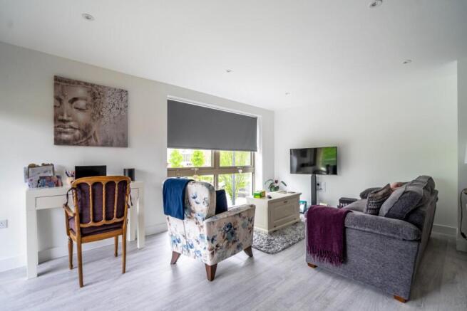 2 bed Apartment for sale Image 4