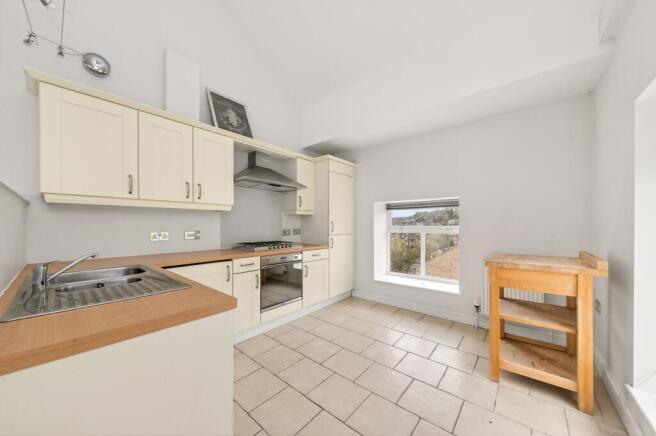 2 bed Flat for sale Image 7