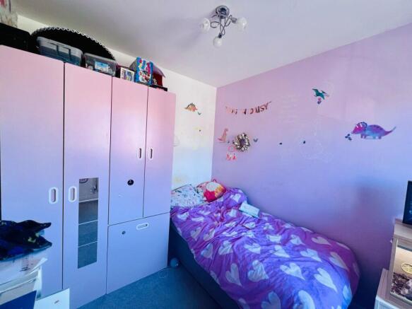 BEDROOM3.jpg