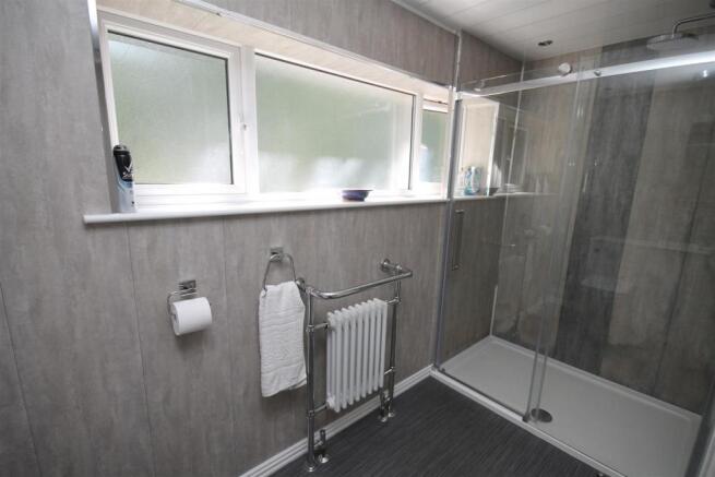 FOUR PIECE BATHROOM