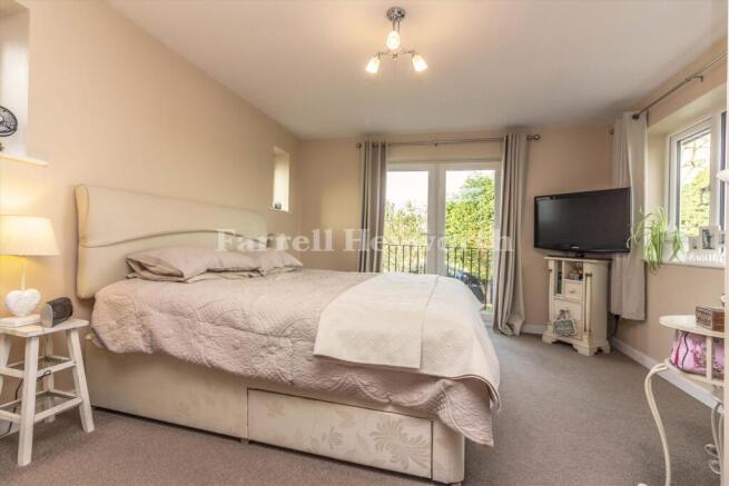 Master Bedroom b