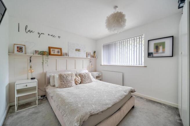 2 bed Semi-Detached for sale Image 9