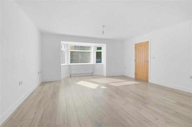 4 bed Detached for sale Image 6
