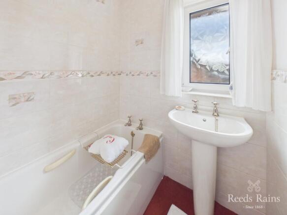3 bed Terraced for sale Image 11