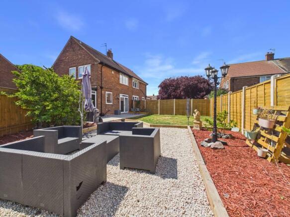 2 bed Semi-Detached for sale Image 11