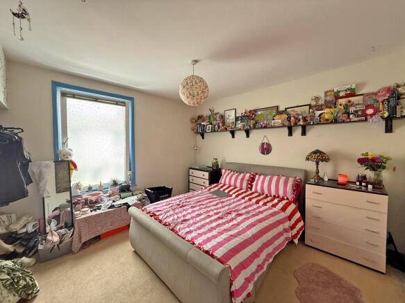 3 bed Terraced for sale Image 7
