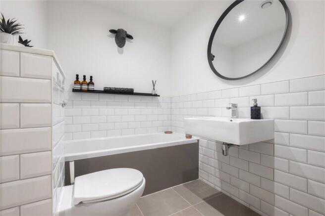 2 bed Apartment for sale Image 12