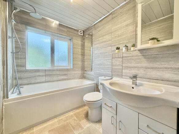 4 bed Terraced for sale Image 12