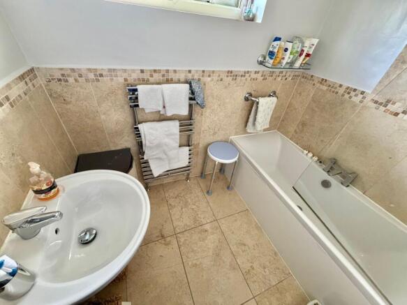 3 bed Link Detached House for sale Image 8