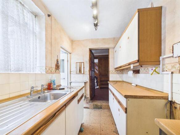 4 - two bedroom house in Victoria Park.jpg
