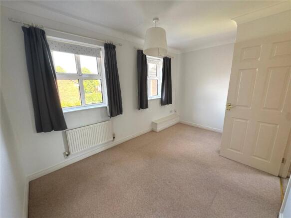 4 bed Detached to rent Image 9