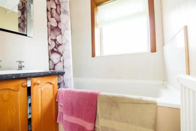 Bathroom.JPG