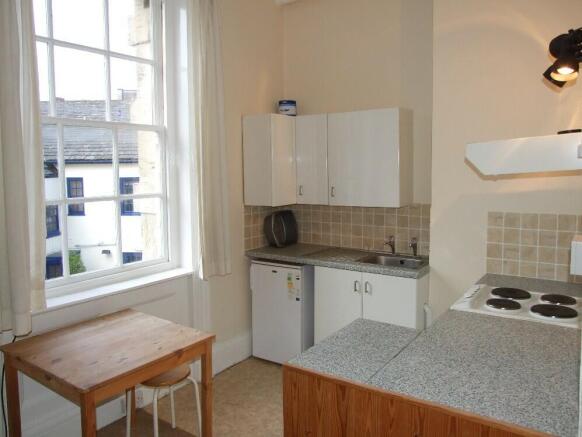 Lounge/Kitchen