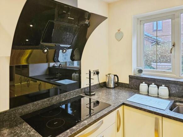 c40a819c-10000011...