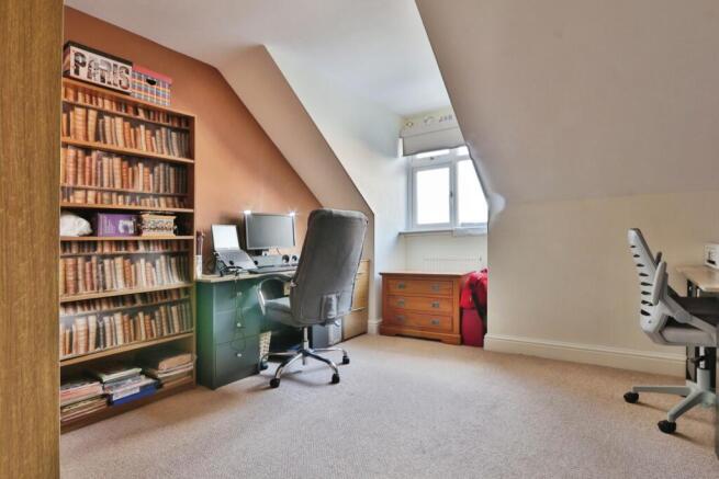 Photo 12
