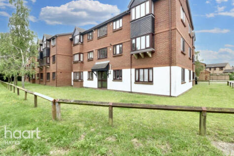 Gade Close, Hayes