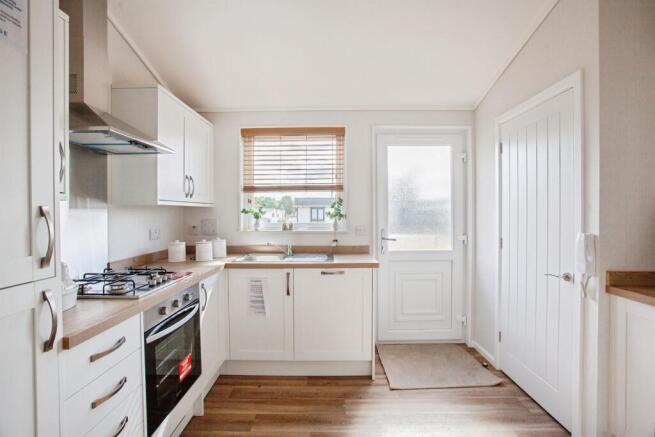 2 bed Park Home for sale Image 6