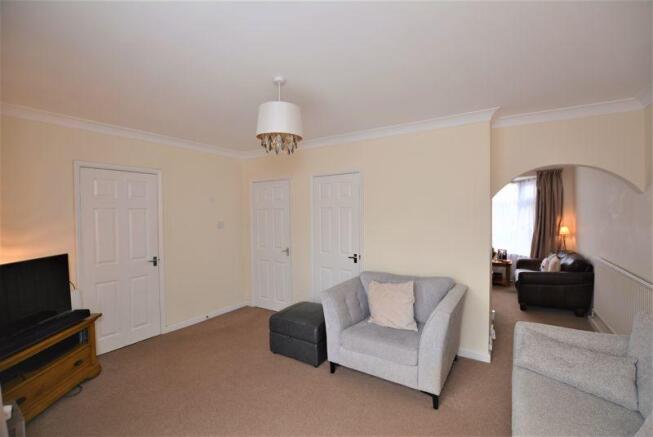 Rear lounge 3