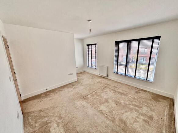 2 bed House to rent Image 5