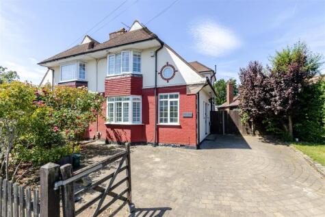 Herlwyn Avenue, Ruislip