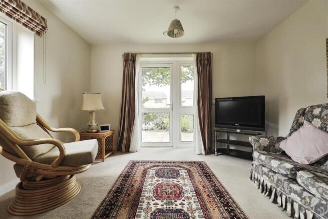 2 bed Apartment for sale Image 5