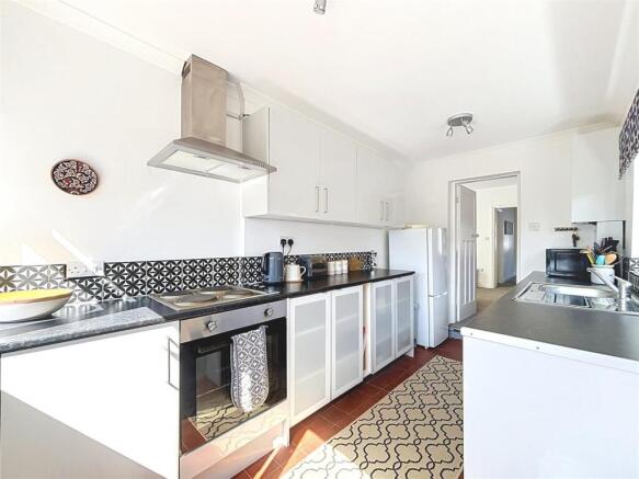 3 bed Semi-Detached for sale Image 7