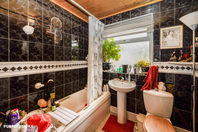 2 bed Terraced Bungalow for sale Image 8