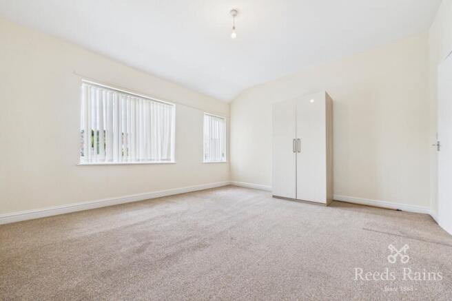 3 bed Terraced to rent Image 6