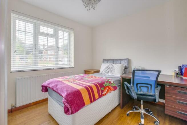 33 Shelburne Road, HP12 3NQ-6.jpg