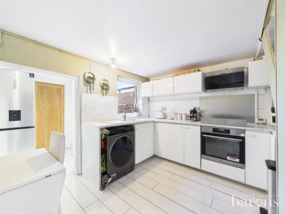 Worting Road, Basingstoke, Hampshire, RG22 photo 3