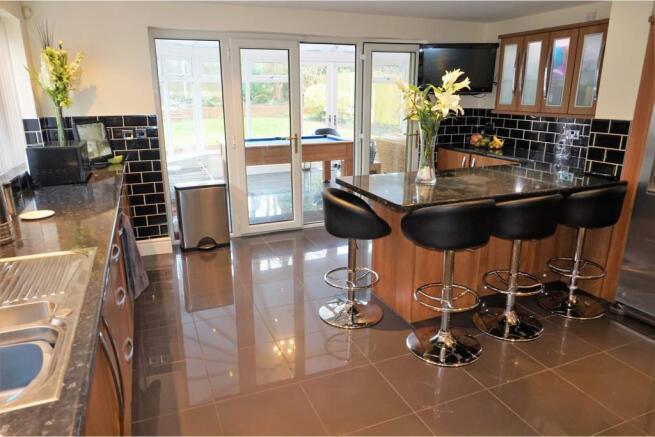 Kitchen / Breakfast