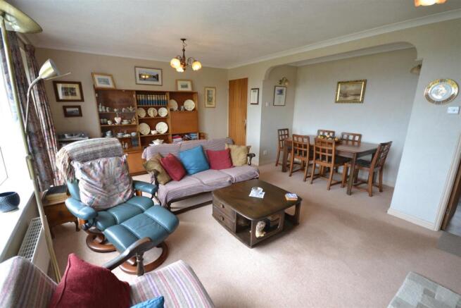 ANOTHER VIEW OF LOUNGE/DINER