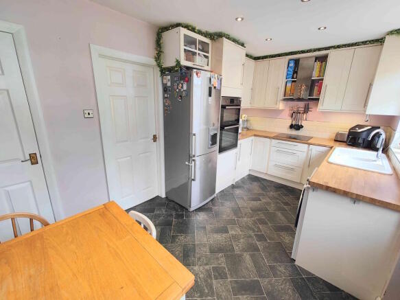 2 bed Terraced for sale Image 9