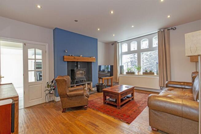 Reception Room-1.jpg