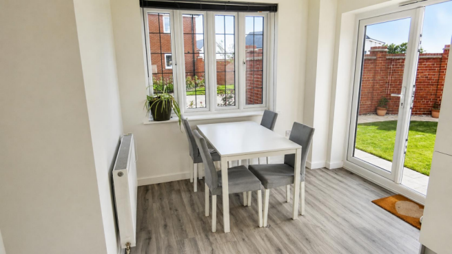 Dining room.png
