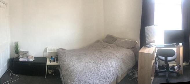 4 bed House Share to rent Image 4