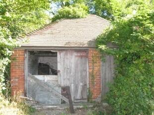 Outbuildings/Garage