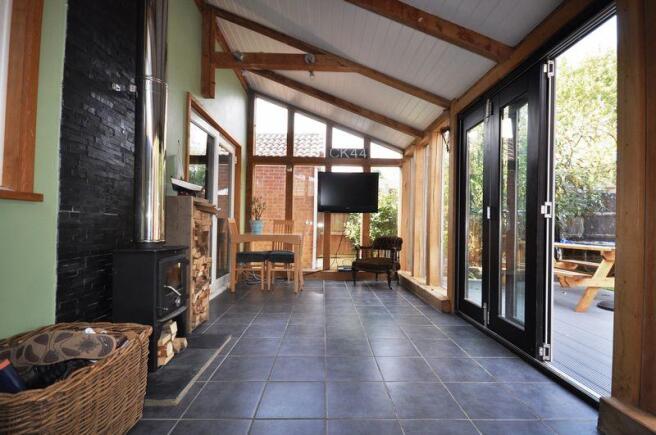 GARDEN ROOM