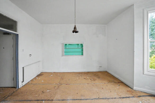 Flat B, 116 Hinton Road, Herne Hill, London, SE24 0HU