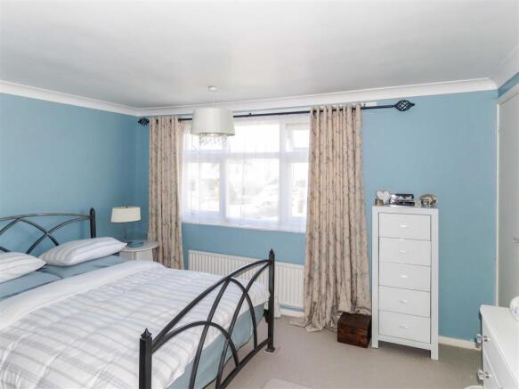 Bed 1.JPG