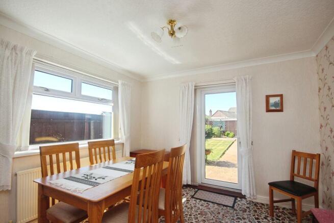 Sitting/dining room