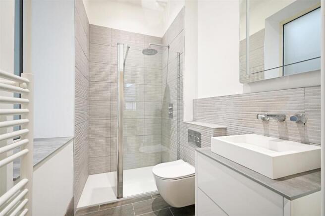 2 bed Apartment for sale Image 11