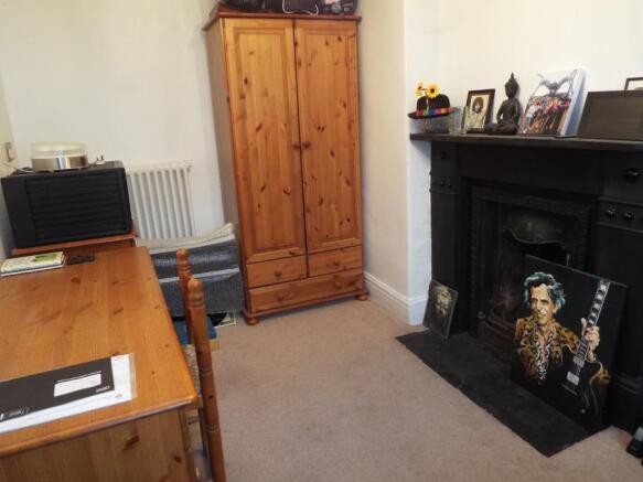 Bedroom Three / Sitt