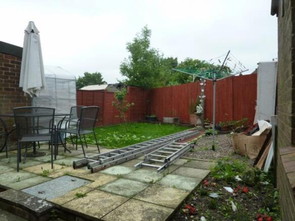 ENCLOSED GARDEN