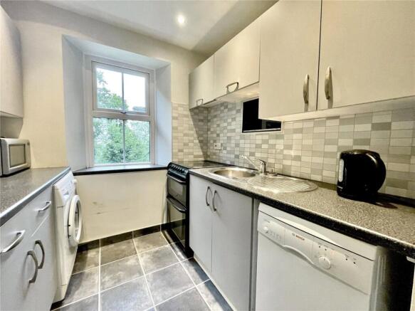 2 bed Flat for sale Image 12
