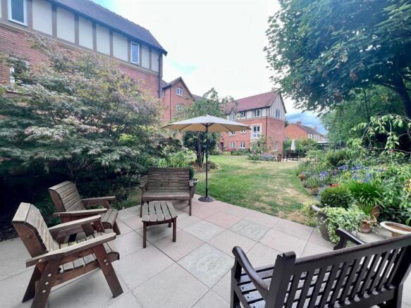 45 santler garden.jpg