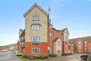 71, Scarlett Avenue, Aylesbury HP22 5BD